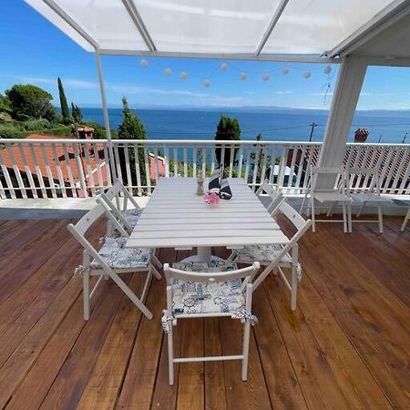 Sunrise Seaview Apartment Fiesa Piran Exterior foto