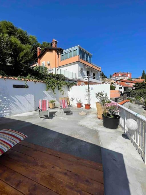 Sunrise Seaview Apartment Fiesa Piran Exterior foto