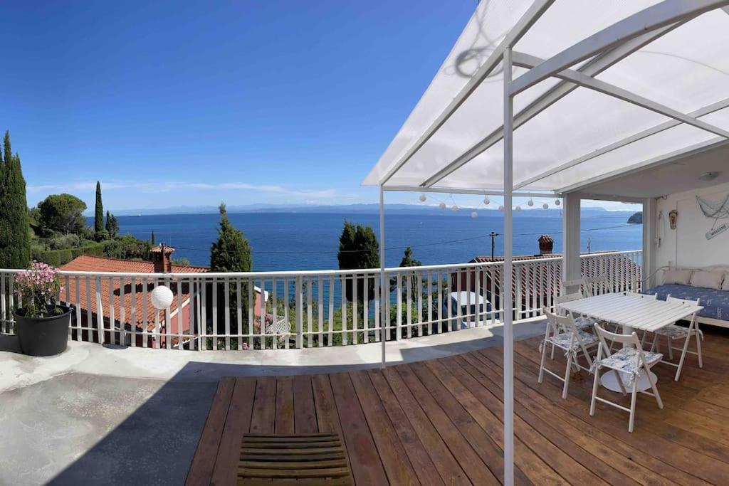 Sunrise Seaview Apartment Fiesa Piran Exterior foto