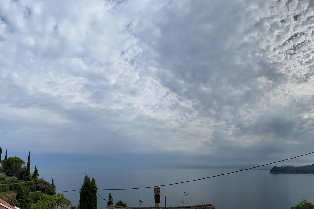 Sunrise Seaview Apartment Fiesa Piran Exterior foto